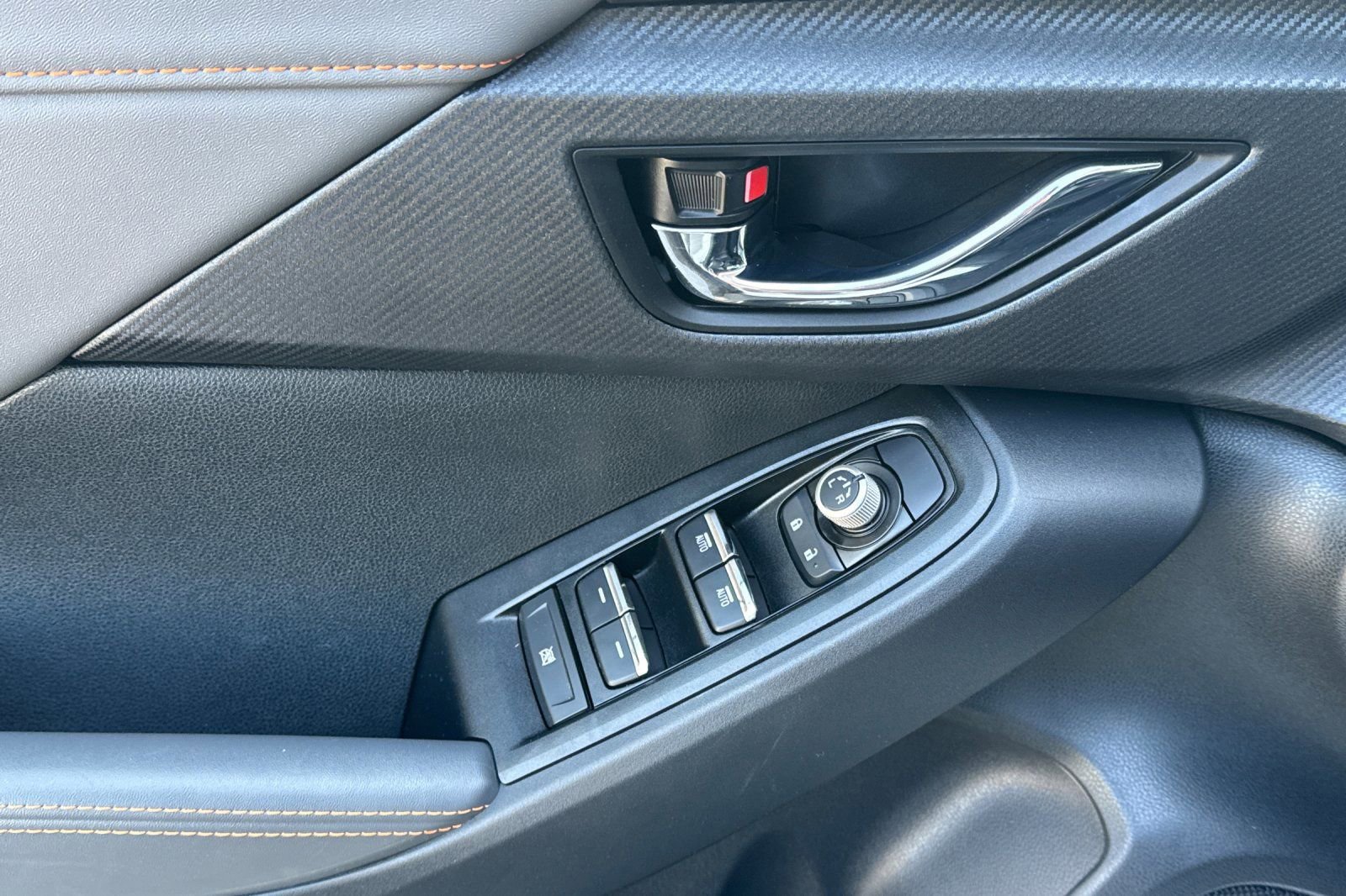 Certified 2025 Subaru Crosstrek 2.5i Limited w/ Crosstrek Mirror Package image 13