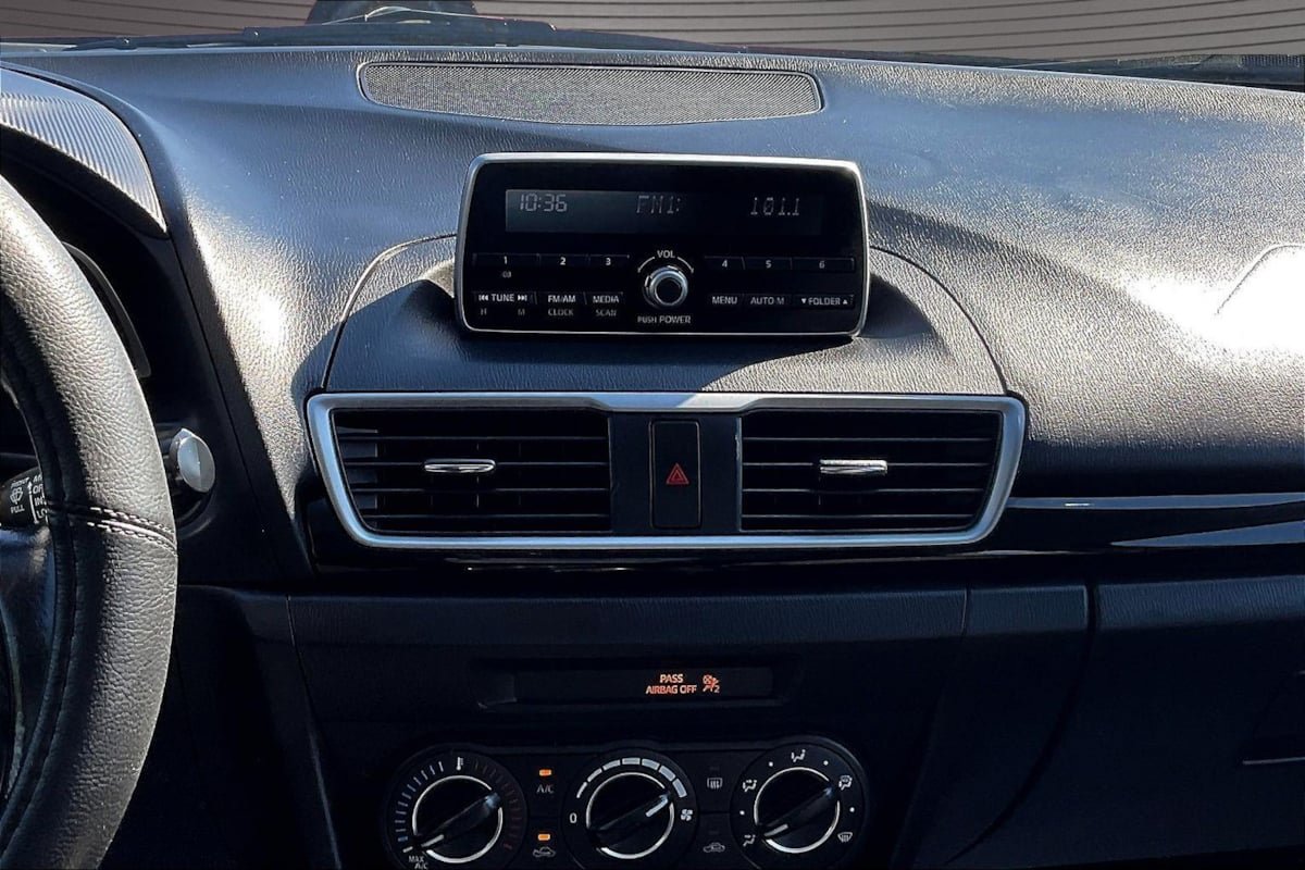 Used 2014 MAZDA MAZDA3 i Touring FWD image 14