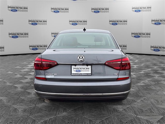 Used 2018 Volkswagen Passat 2.0T SE image 4