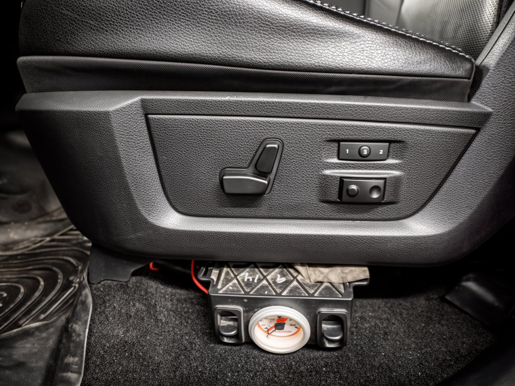 Used 2014 RAM 3500 Laramie w/ Convenience Group AWD/4WD image 16