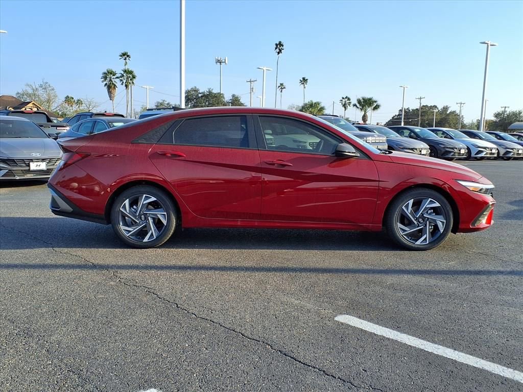 New 2025 Hyundai Elantra Sport image 4