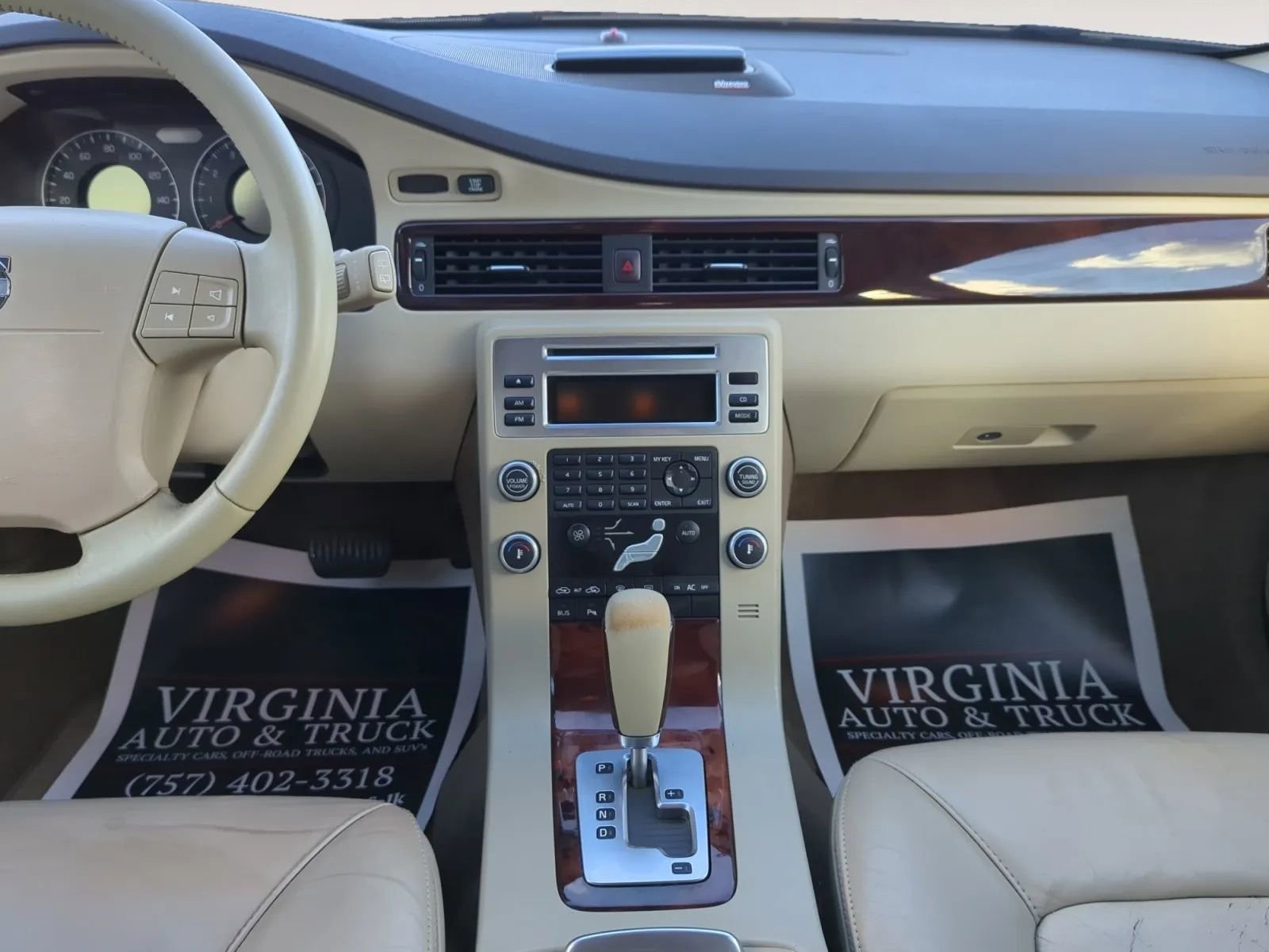 Used 2008 Volvo XC70 3.2 image 11