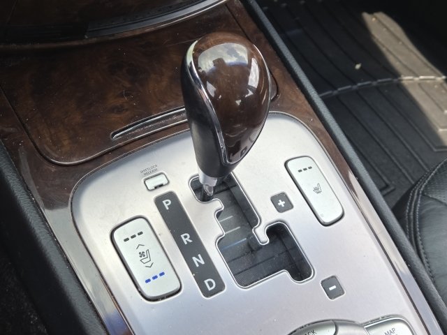 Used 2011 Hyundai Genesis 4.6 RWD image 19