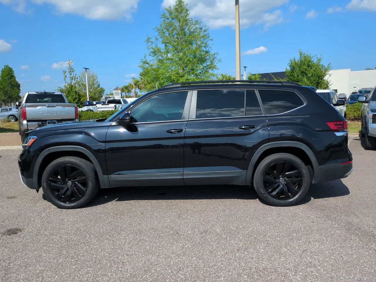 Used 2022 Volkswagen Atlas SE FWD image 3