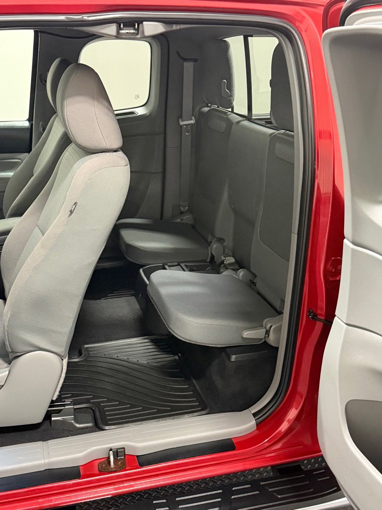 Used 2013 Toyota Tacoma PreRunner w/ SR5 Pkg RWD image 9