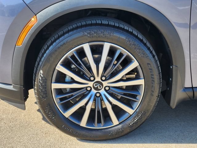 Used 2023 INFINITI QX60 Sensory w/ Cargo Package AWD/4WD image 18