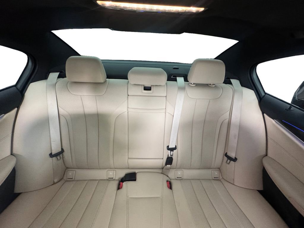 Used 2021 BMW 530i w/ Premium Package RWD image 18