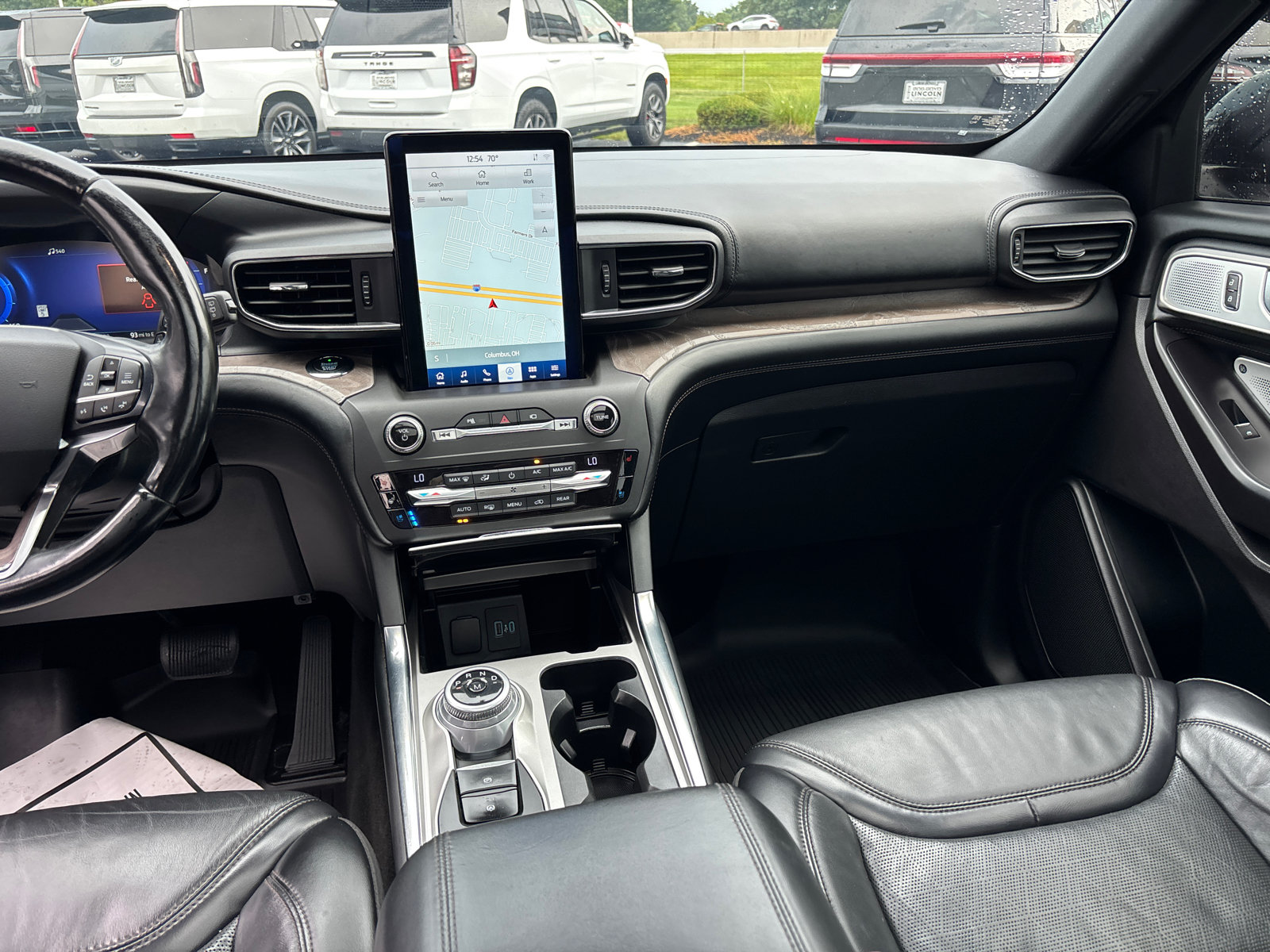 Used 2020 Ford Explorer Platinum w/ Premium Technology Package AWD/4WD image 31