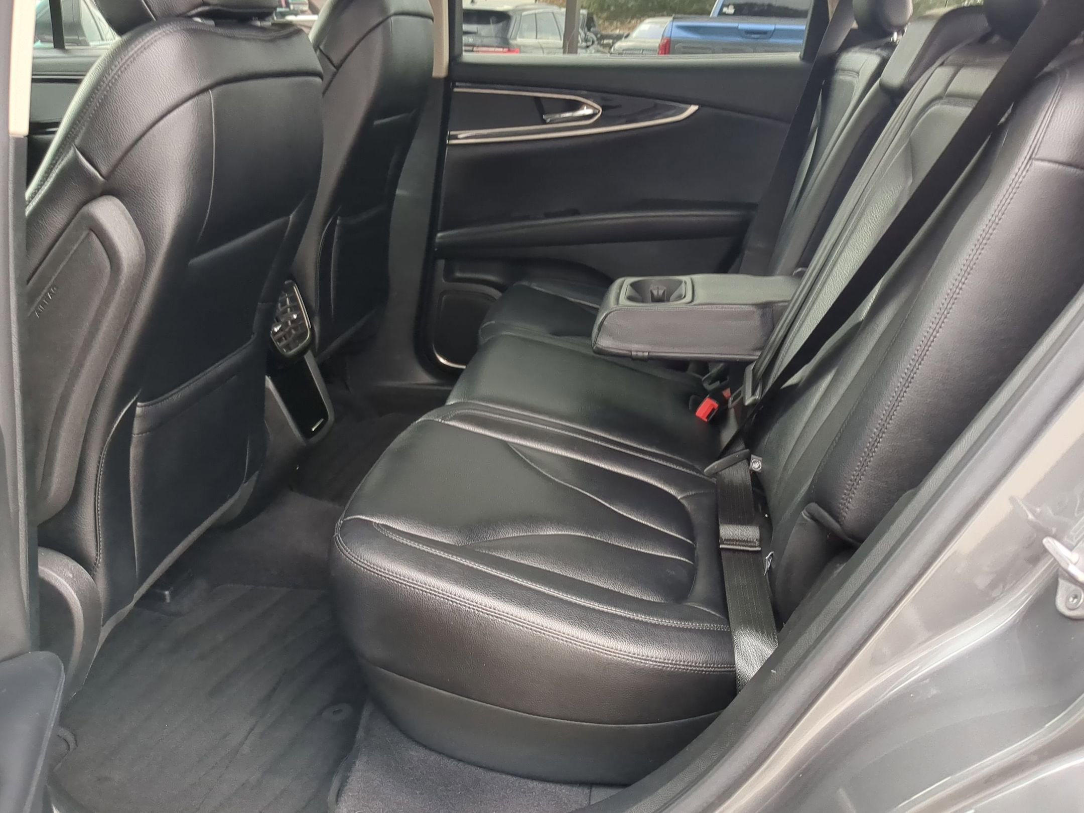 Used 2023 Lincoln Nautilus FWD w/ Premium Package image 21