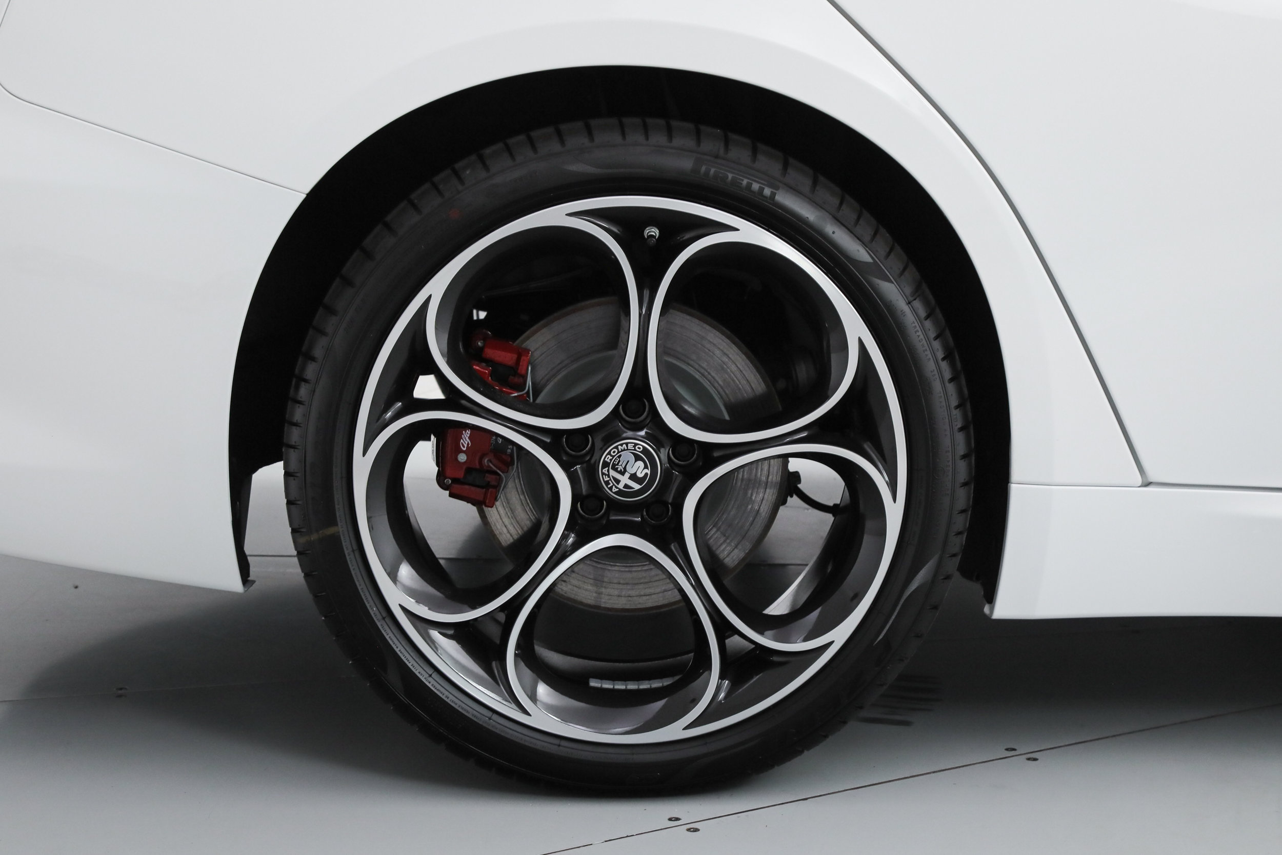 New 2026 Alfa Romeo Giulia w/ Driving Assist Package RWD image 22