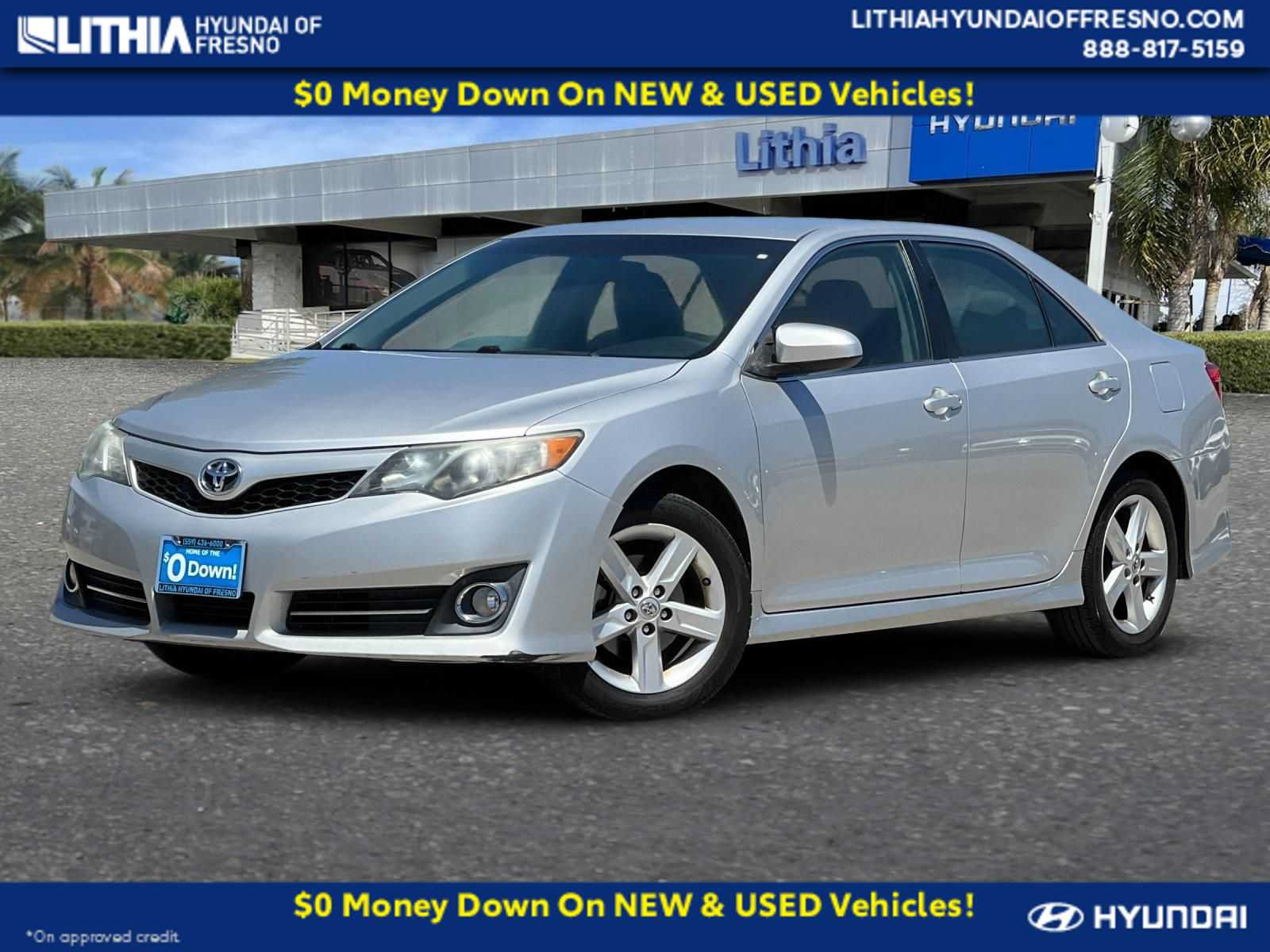 Used 2013 Toyota Camry SE FWD image 1