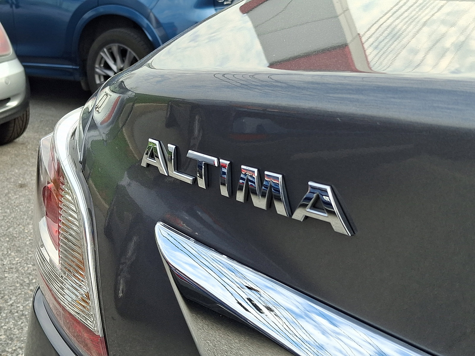 Used 2014 Nissan Altima 2.5 SV w/ Convenience Package image 30