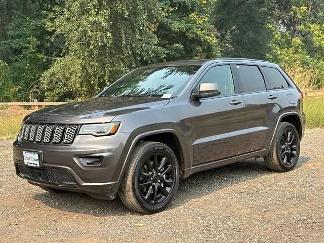Used 2021 Jeep Grand Cherokee Laredo X AWD/4WD image 4