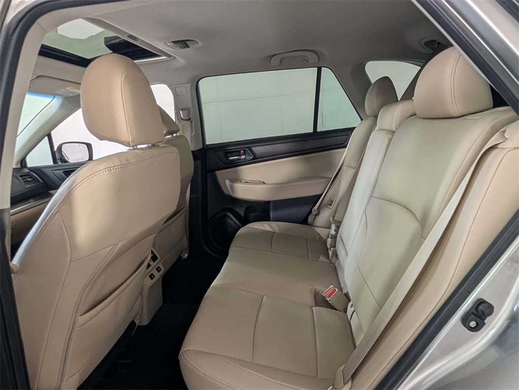 Used 2017 Subaru Outback 2.5i Limited image 7