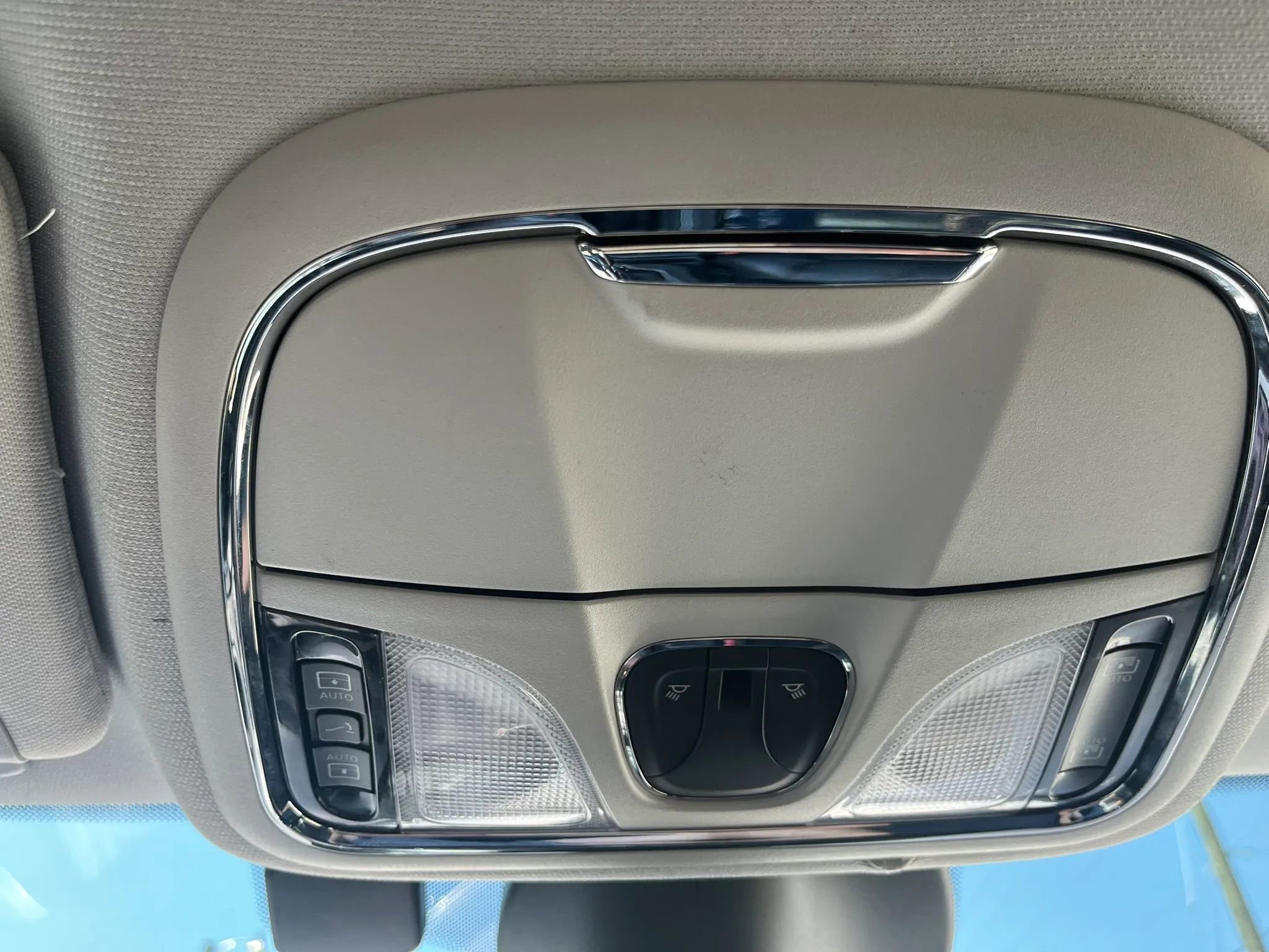 Used 2021 Jeep Cherokee Limited image 29