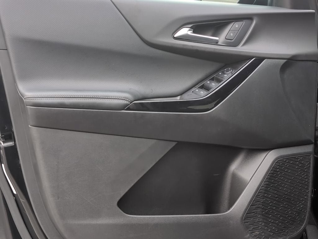 Used 2025 Chevrolet Equinox LT FWD image 16