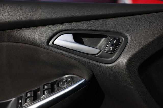 Used 2016 Ford Focus ST FWD image 46