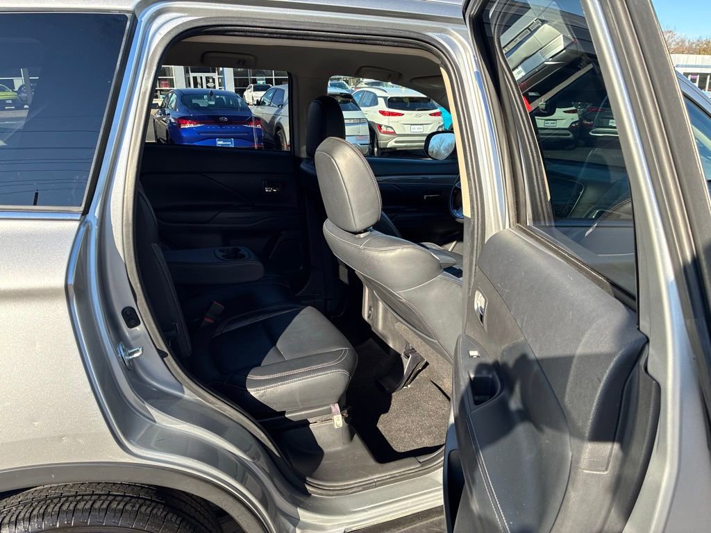 Used 2020 Mitsubishi Outlander SEL image 21