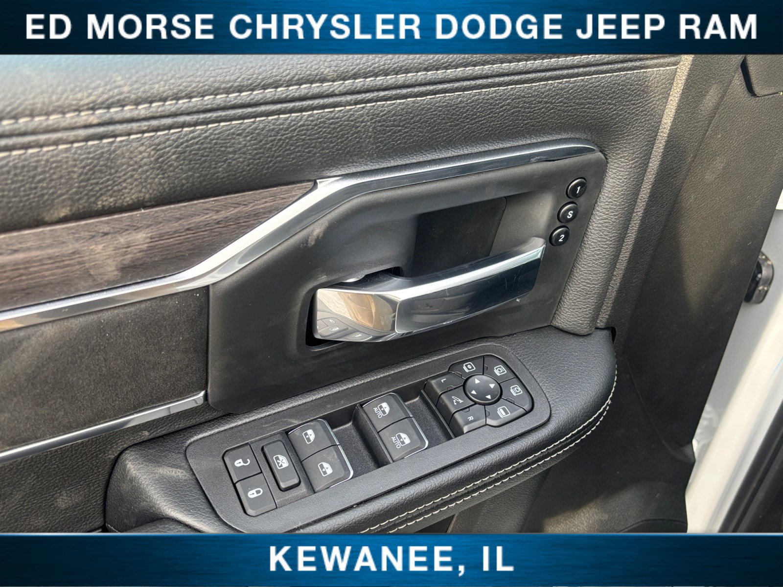 New 2026 RAM 3500 Laramie AWD/4WD image 22