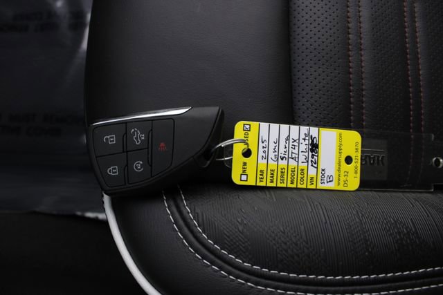 Used 2025 GMC Sierra 1500 AT4X image 10