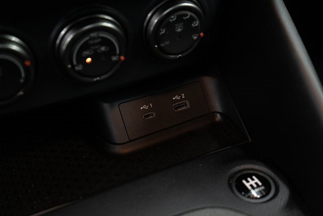 Used 2024 Nissan Z Performance w/ Floor Mat Package image 36