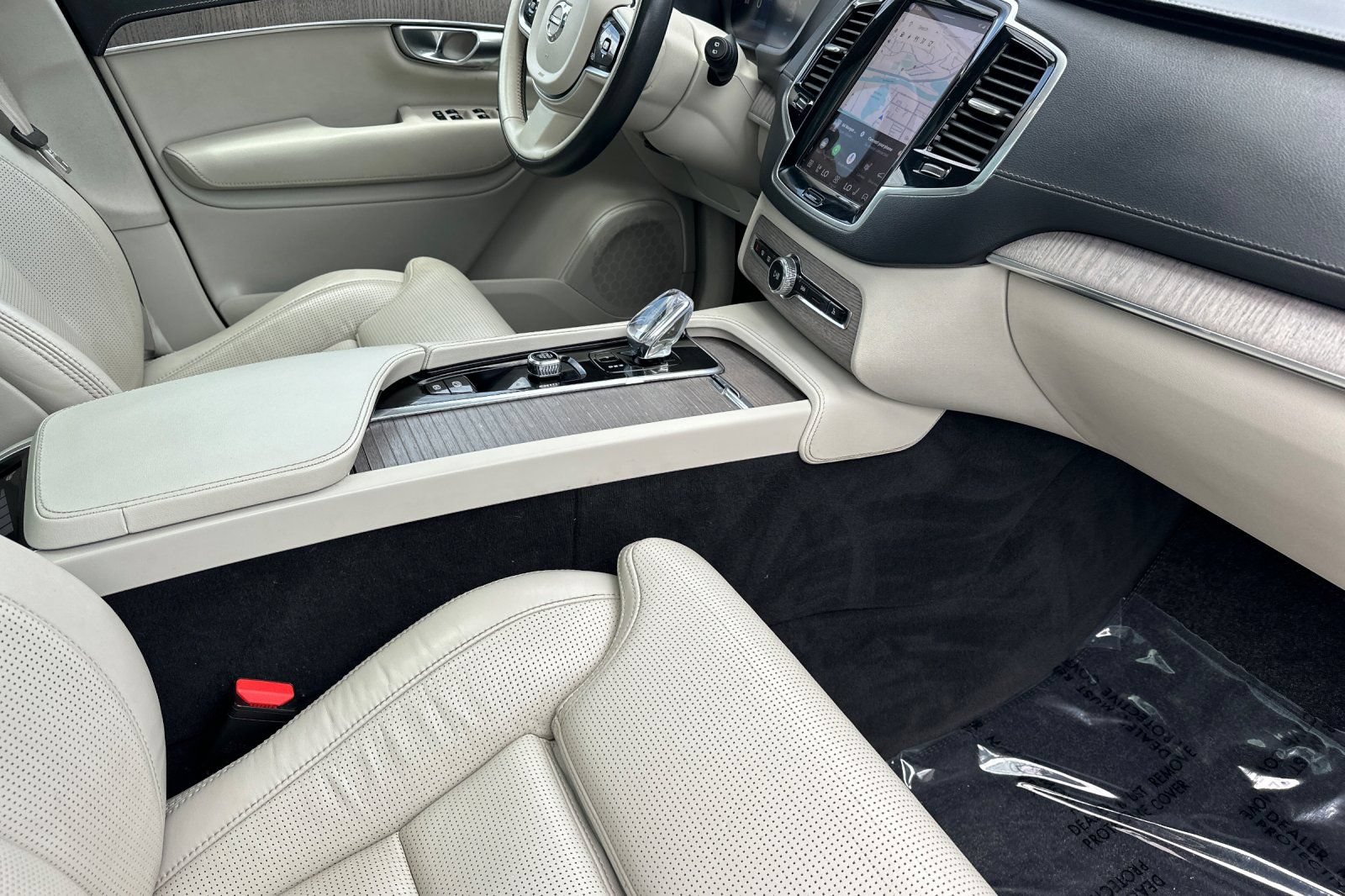 Used 2023 Volvo XC90 T8 Ultimate w/ Protection Package Premier AWD/4WD image 19