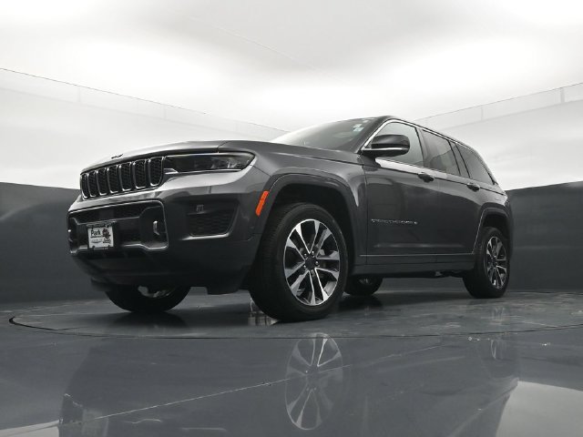 Used 2023 Jeep Grand Cherokee Overland AWD/4WD image 20
