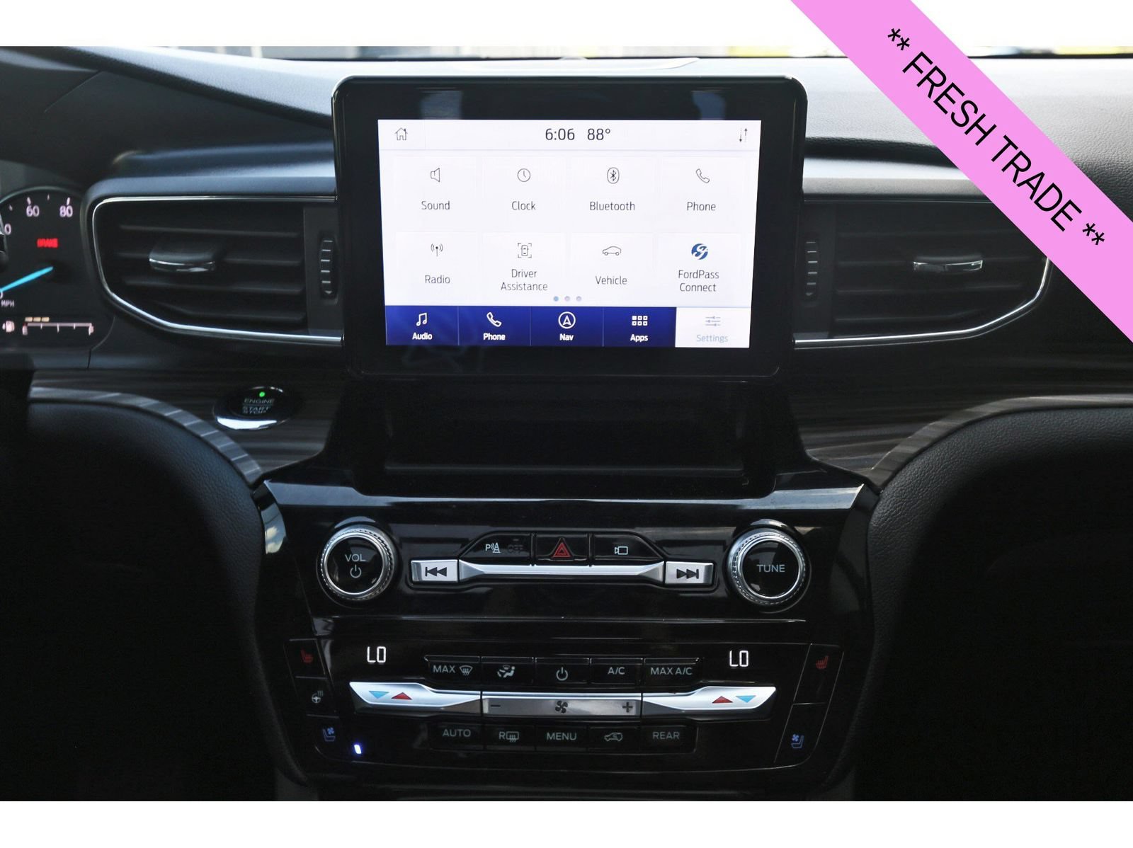 Used 2021 Ford Explorer Limited w/ Equipment Group 301A RWD image 24