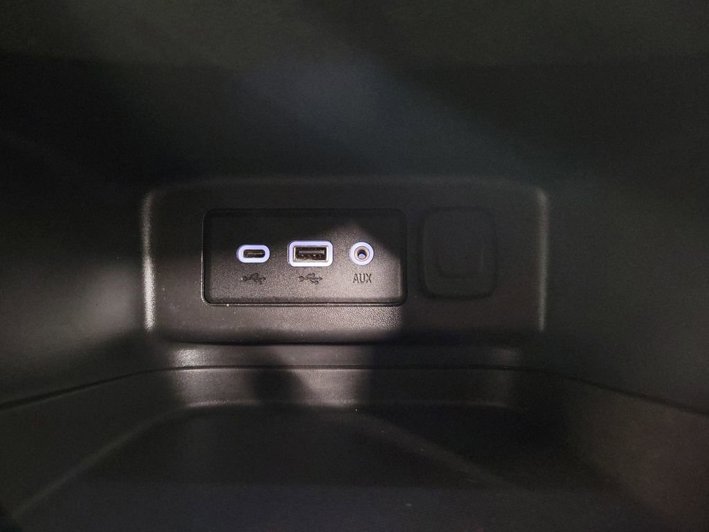 Used 2019 Chevrolet Equinox LT image 18