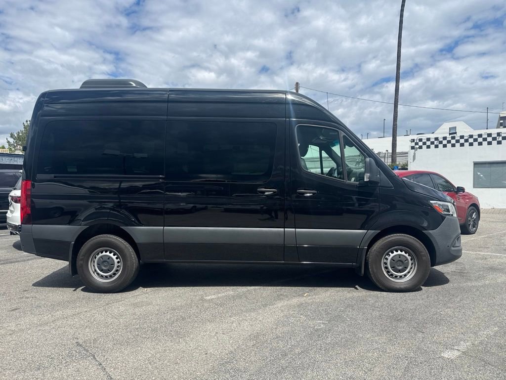 Used 2023 Mercedes-Benz Sprinter 2500 image 4