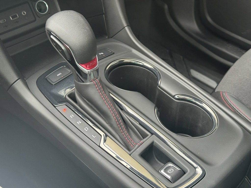 Used 2023 Chevrolet Equinox RS image 16