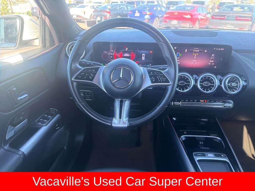 Used 2025 Mercedes-Benz GLA 250 4MATIC image 13