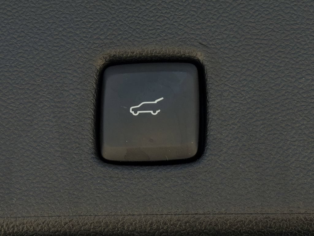 Used 2022 Ford Escape SEL w/ SEL Stealth AWD Package image 28