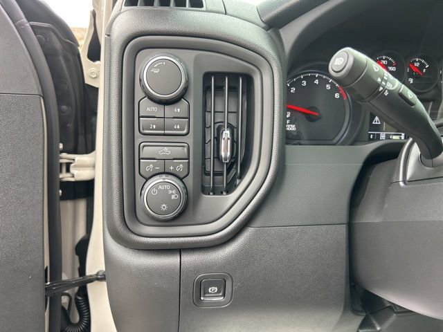 New 2026 Chevrolet Silverado 1500 Custom Trail Boss w/ LPO, Dark Essentials Package AWD/4WD image 20