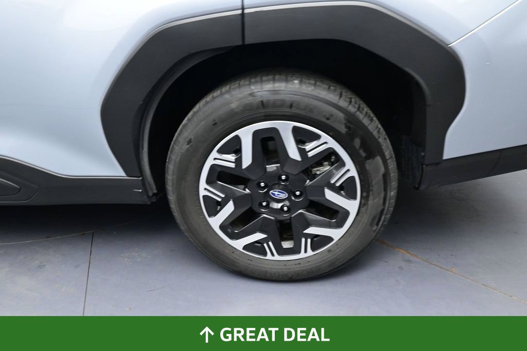 Used 2025 Subaru Forester Premium AWD/4WD image 15