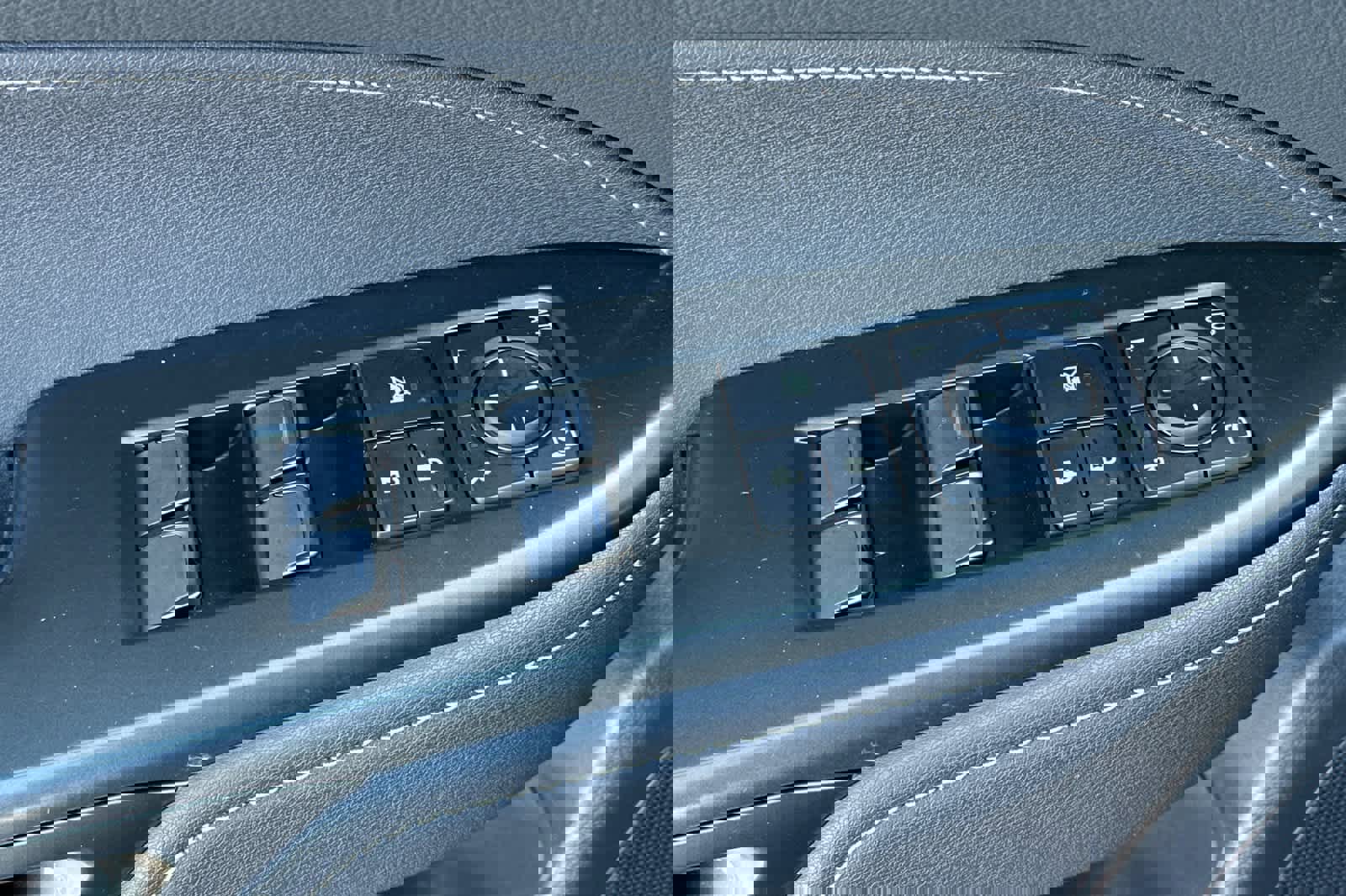 Used 2025 Lexus NX 350h AWD w/ Accessory Package (2T) image 13