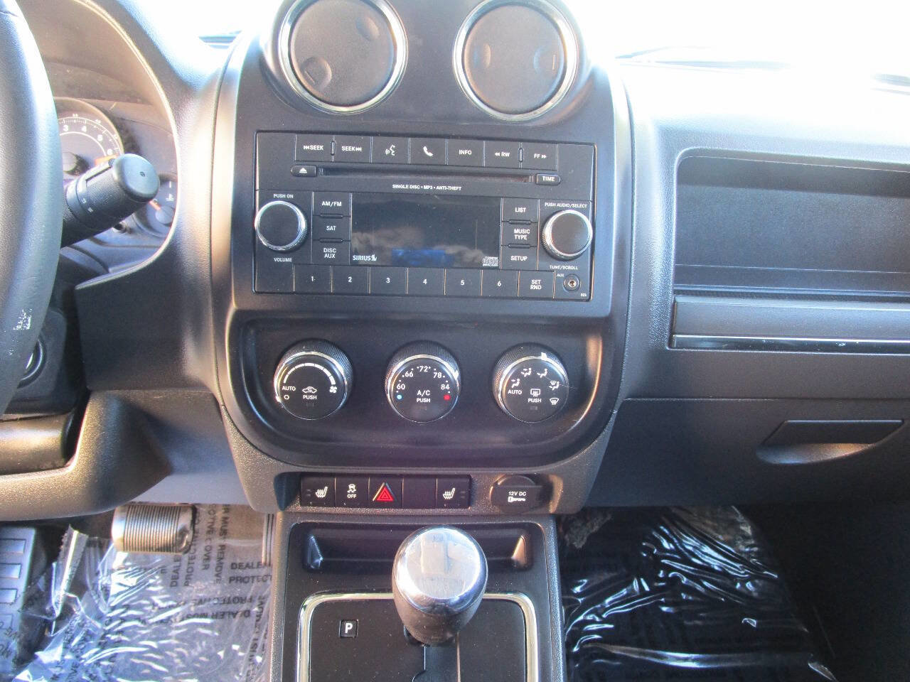 Used 2016 Jeep Patriot High Altitude image 13