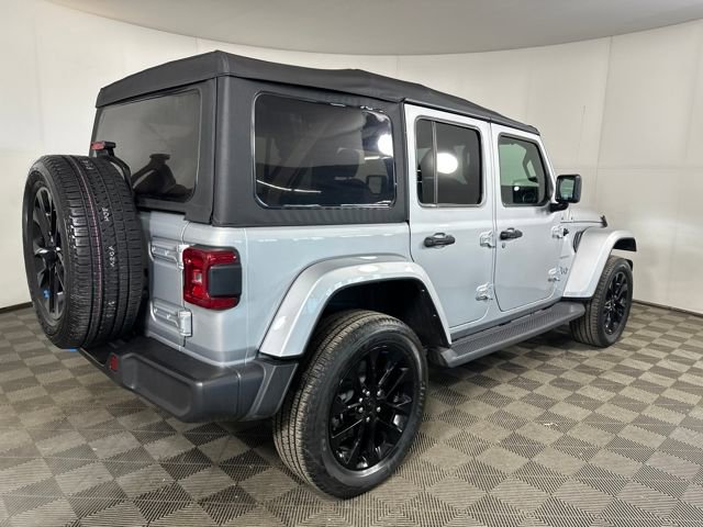 Used 2022 Jeep Wrangler Unlimited Sahara image 3