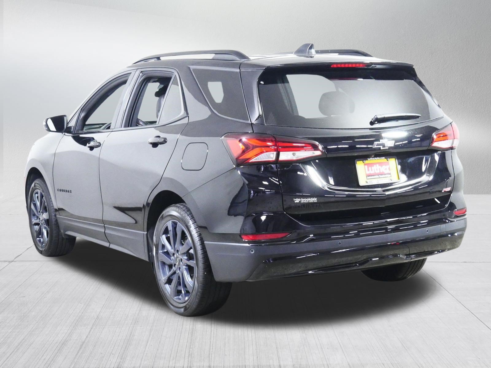 Used 2024 Chevrolet Equinox RS w/ RS Leather Package AWD/4WD image 5
