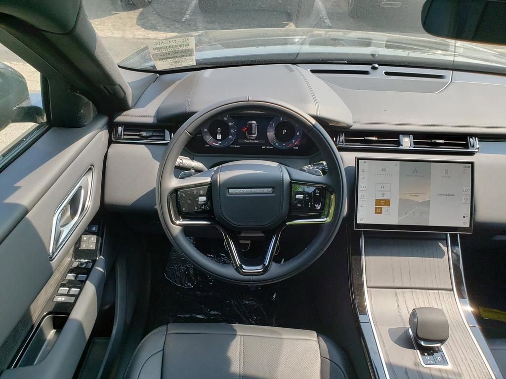 New 2026 Land Rover Range Rover Velar Dynamic SE image 8