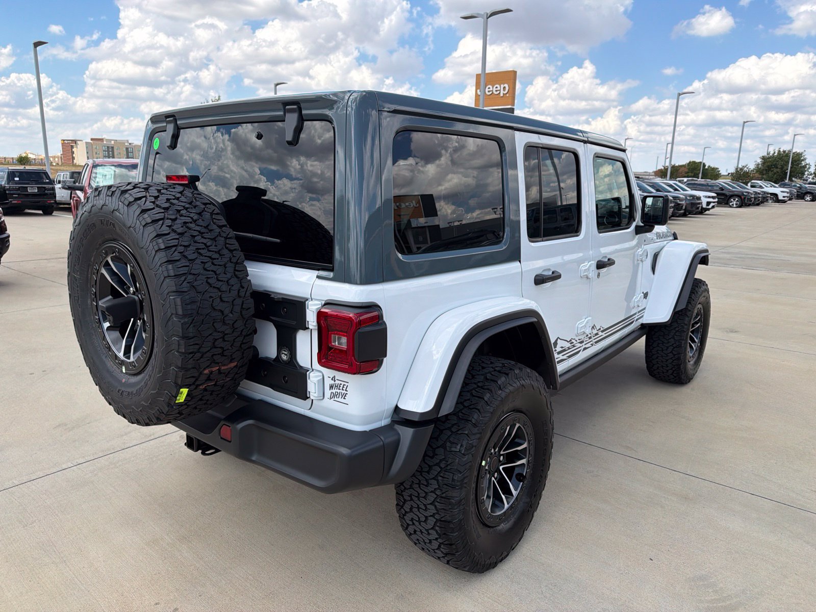 New 2026 Jeep Wrangler Unlimited Rubicon AWD/4WD image 5
