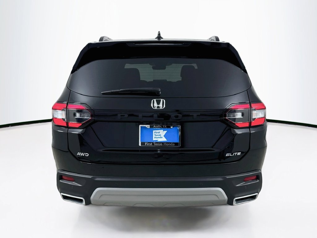 Certified 2025 Honda Pilot Elite image 7