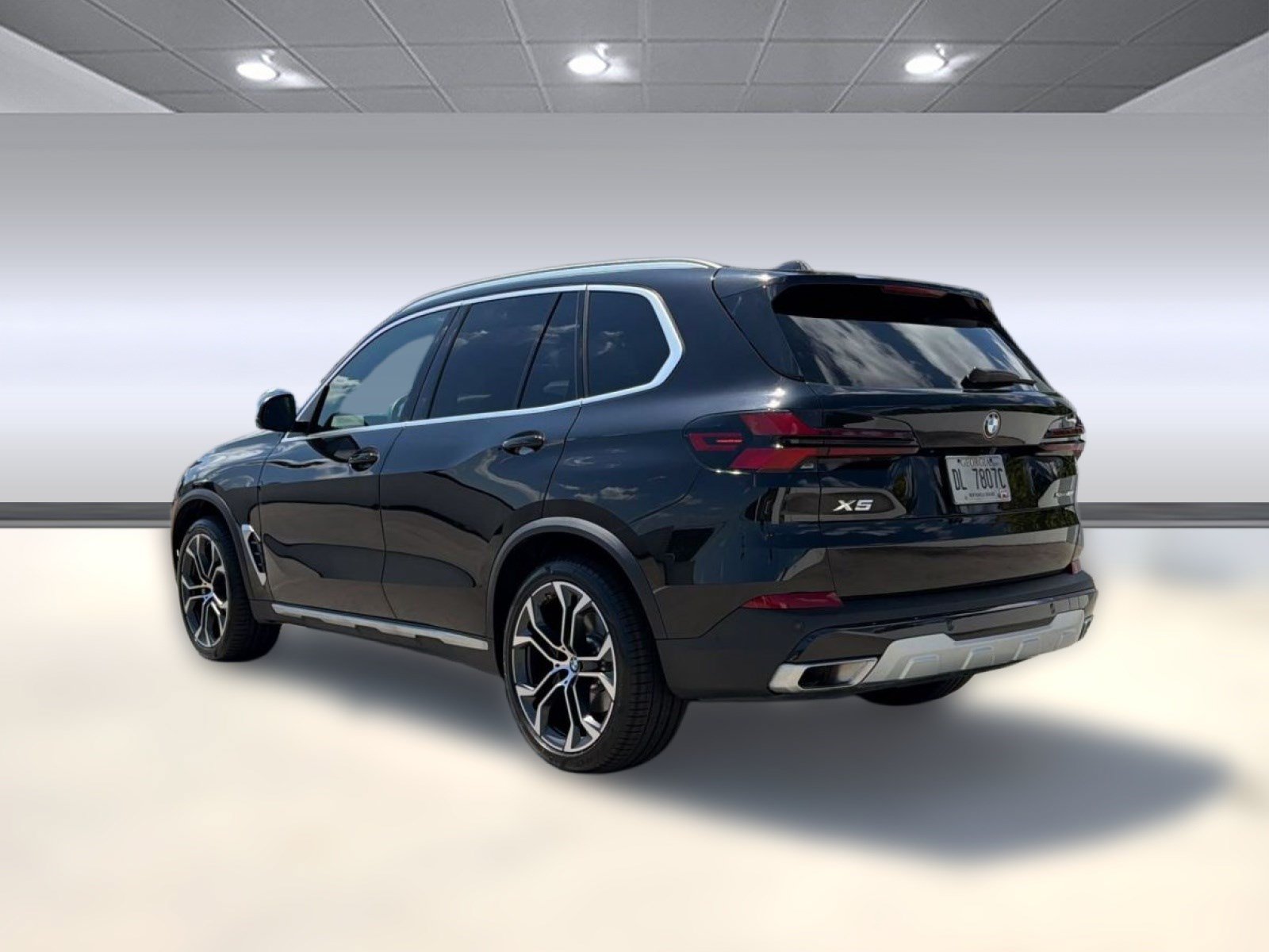 Used 2026 BMW X5 sDrive40i RWD image 3