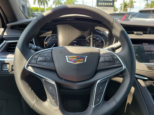 Certified 2025 Cadillac XT5 Luxury FWD image 40