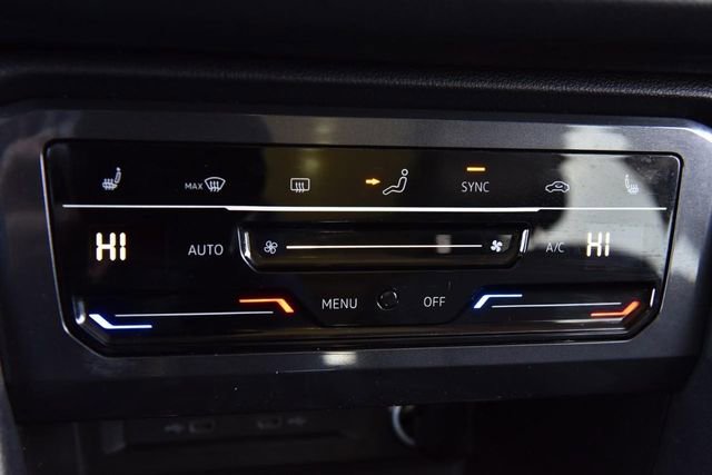 Used 2023 Volkswagen Tiguan SE w/ Panoramic Sunroof Package image 13