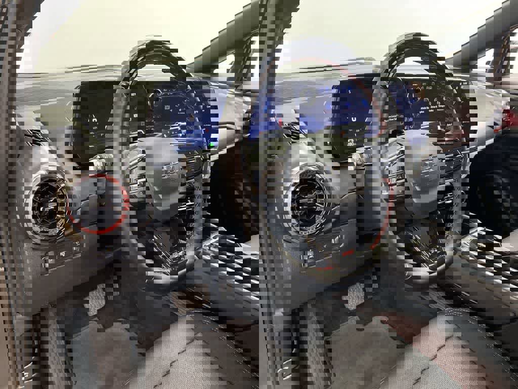 Used 2024 Chevrolet Equinox EV RS image 2