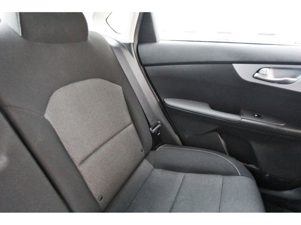 Used 2024 Kia Forte LXS image 12