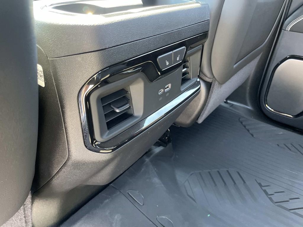 New 2026 GMC Sierra 2500 AT4X w/ AT4X AEV Edition image 16