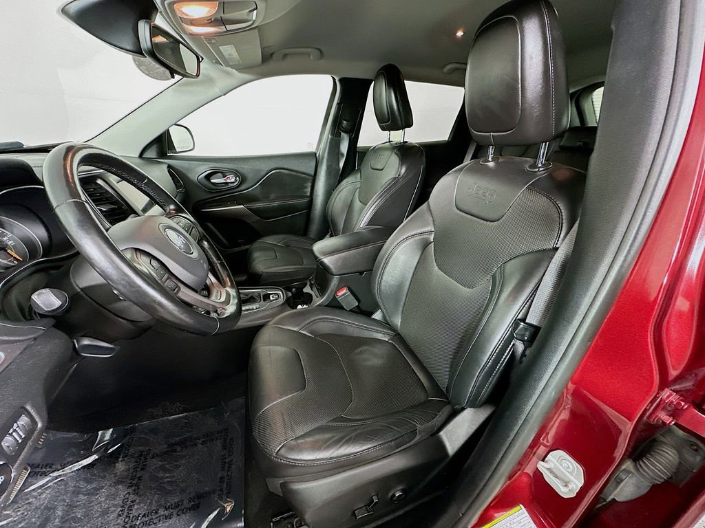 Certified 2020 Jeep Cherokee Latitude Lux w/ Quick Order Package 26H Lux image 32