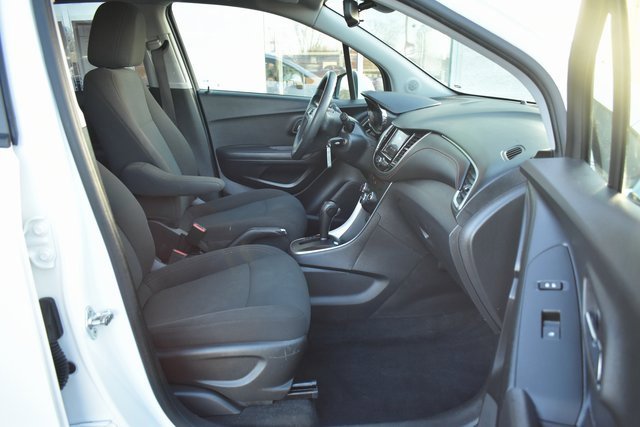 Used 2020 Chevrolet Trax LS w/ Tint and Cruise Package image 36